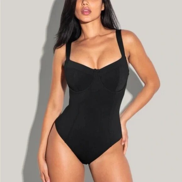 NWOT TA3 Lifty Underwire Lace Up Back One Piece Swimsuit Black SMALL R/L B/C Cup - Picture 1 of 10